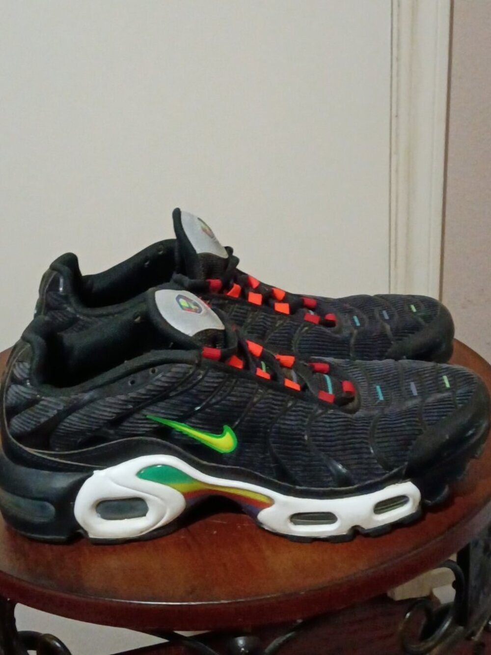 Nike Air Max Plus GS Evolution Of Icons Youth Size 6.5Y Black Shoes DD2008-001